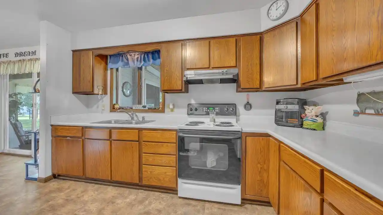4th image of 6973 W Kenyon Road Road, Oakfield, WI 53065 | MLS# 1974437
