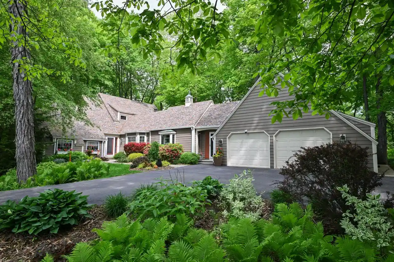 1st image of 3554 Cranberry Lane Lane, Caledonia, WI 53404 | MLS# 1974436