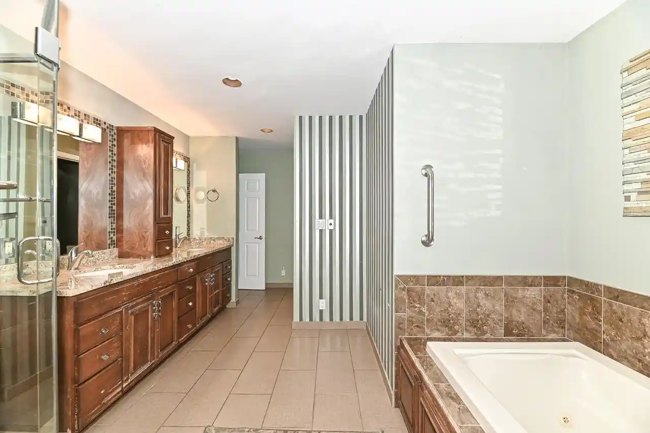 Photo 3 of Single family home for sale at 3554 Cranberry Lane Lane, Caledonia, WI 53404 | MLS# 1974436 | Listing updated on 2026-09-22