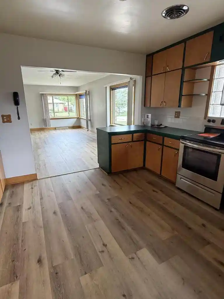28th image of 2712 S 10th Street Street, Sheboygan, WI 53081 | MLS# 1974439