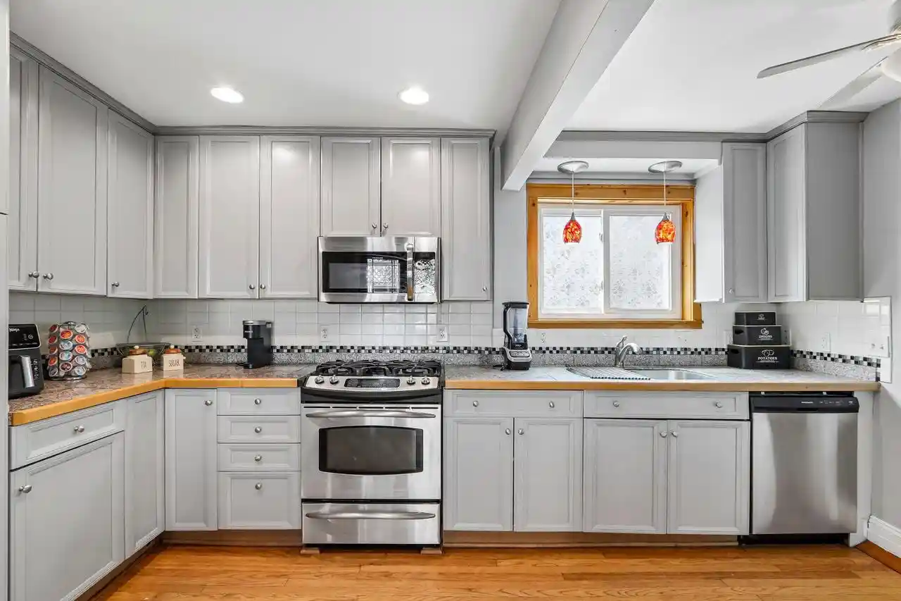 3rd image of 4212 7Th Avenue Avenue, Kenosha, WI 53140 | MLS# 1974446
