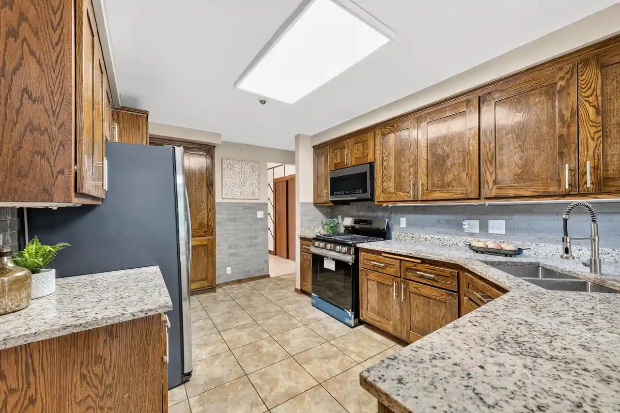 Photo 3 of Single family home for sale at 6589 N Crestwood Dr Dr, Glendale, WI 53209 | MLS# 1974454 | Listing updated on 2026-09-15
