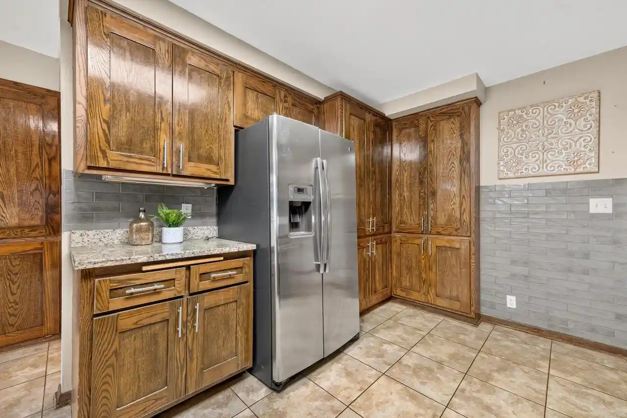 Photo 3 of Single family home for sale at 6589 N Crestwood Dr Dr, Glendale, WI 53209 | MLS# 1974454 | Listing updated on 2026-09-15