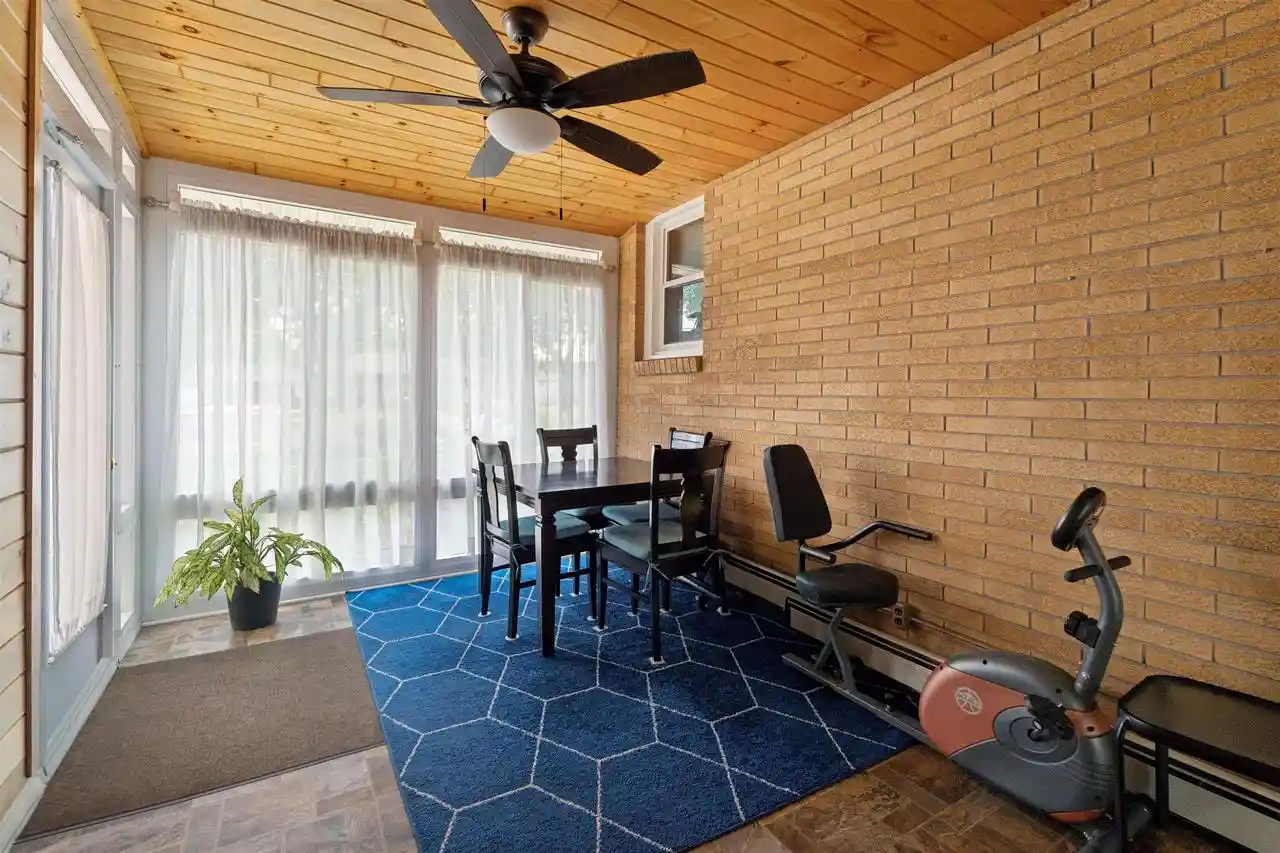 3rd image of 620 W Sunset Avenue Avenue, Appleton, WI 54911 | MLS# 50330260