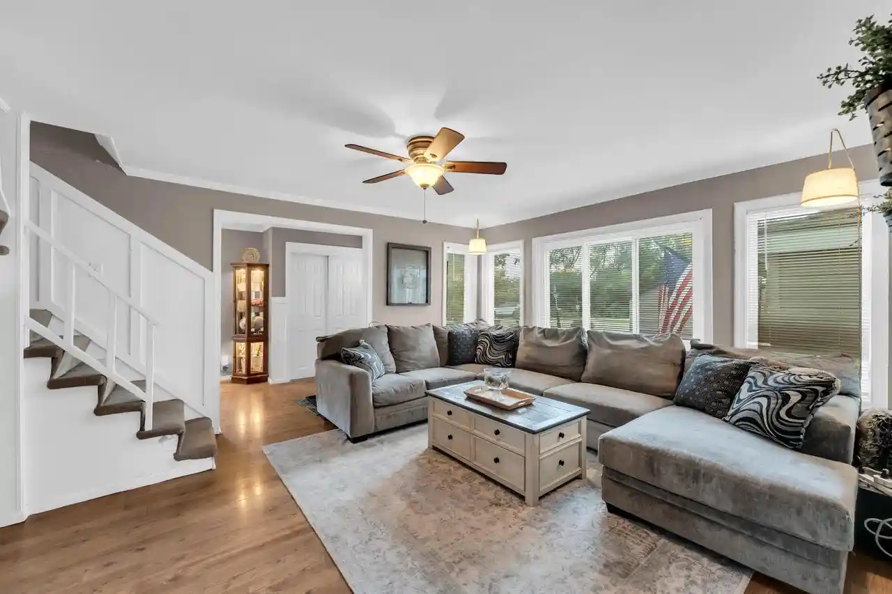 2nd image of 7557 Shorewood Dr Dr, Salem, WI 53168 | MLS# 1974457