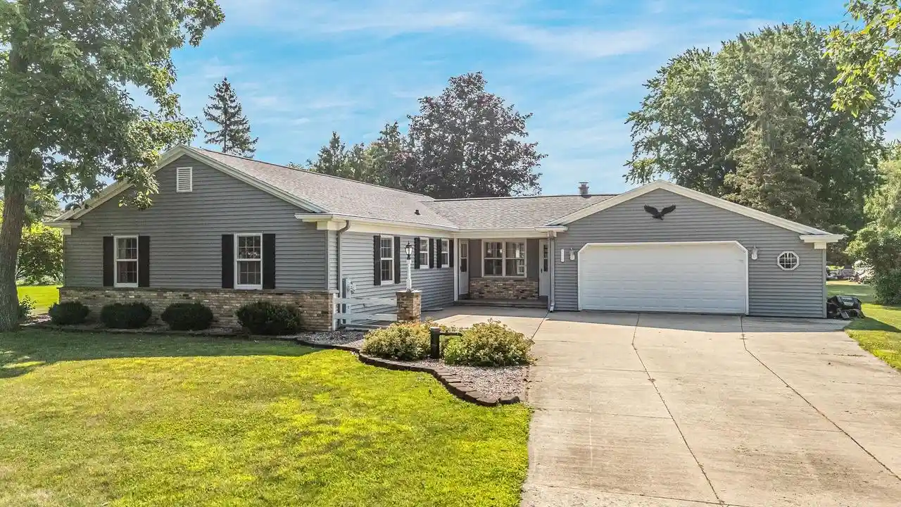 1st image of 5116 Violet Lane Lane, Oshkosh, WI 54904 | MLS# 50330264