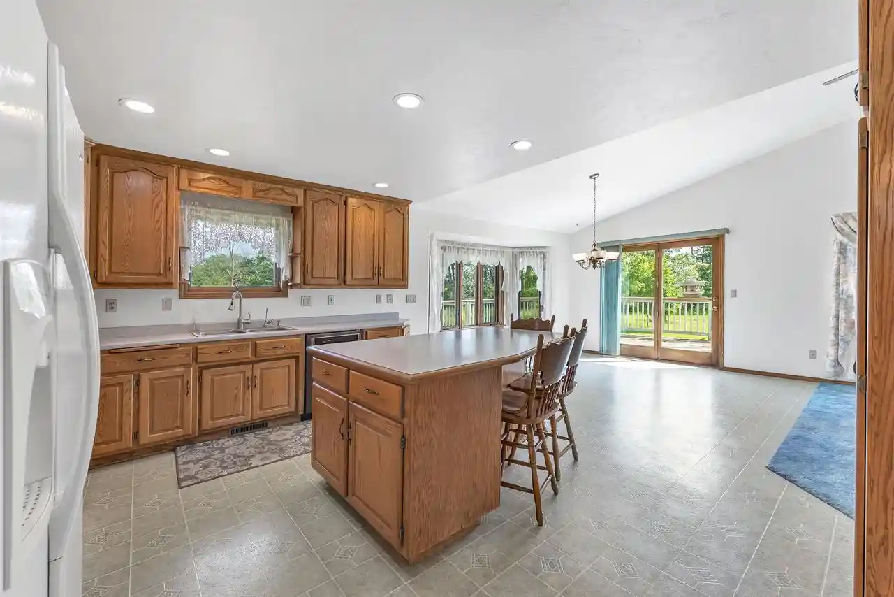 2nd image of 956 Yurek Road Road, Pulaski, WI 54162 | MLS# 50330269