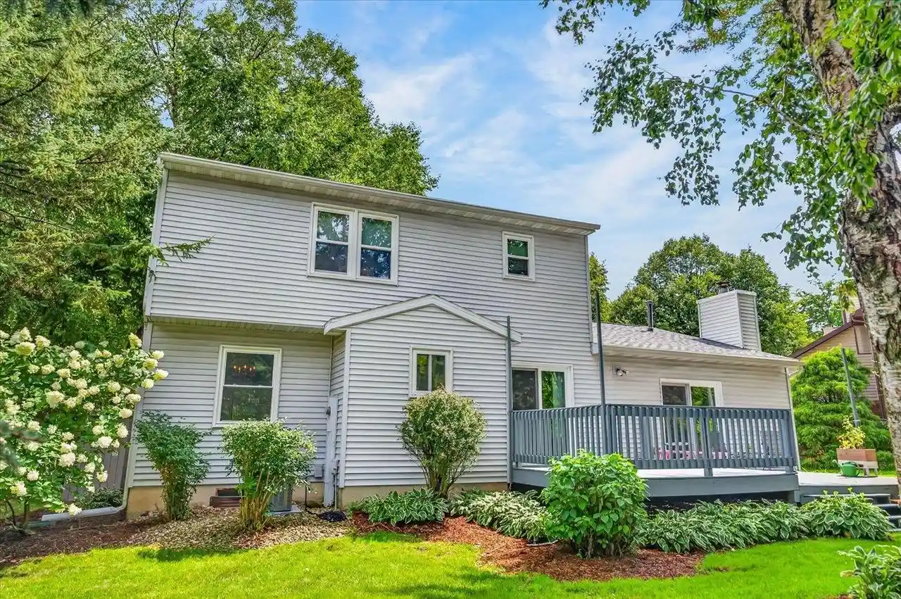 Photo 1 of Single family home for sale at 6 Windhaven Circle Circle, Madison, WI 53717 | MLS# 2029546 | Listing updated on 2026-09-05
