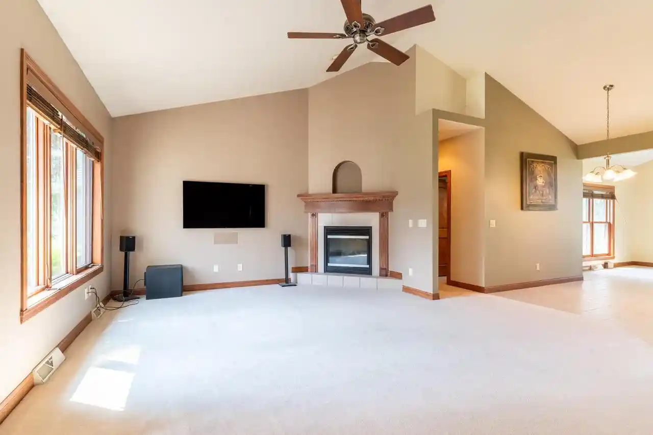 5th image of 1337 Brooks Lane Lane, Oshkosh, WI 54904 | MLS# 50330279