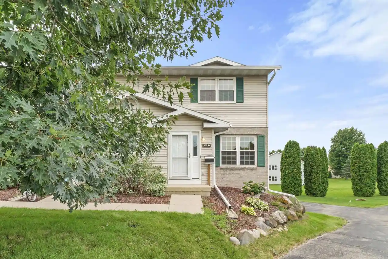 Photo 1 of Condo for sale at 909 N Clover Lane Lane #D, Cottage Grove, WI 53527 | MLS# 2029547 | Listing updated on 2026-09-10