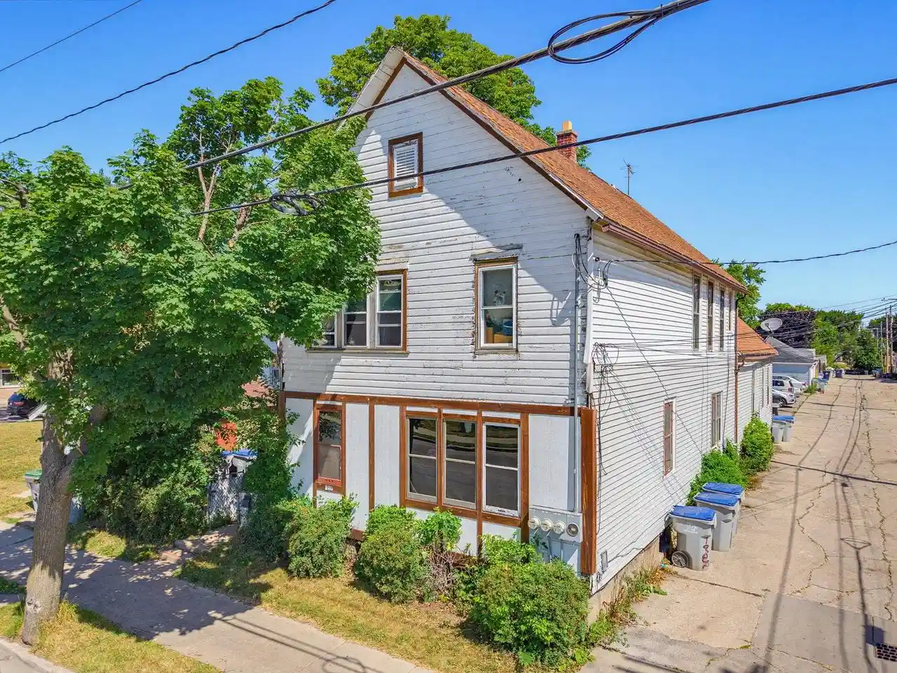 Photo 2 of Multi family home for sale at 1222 W Cleveland Avenue Avenue, Milwaukee, WI 53215 | MLS# 2029550 | Listing updated on 2026-08-03