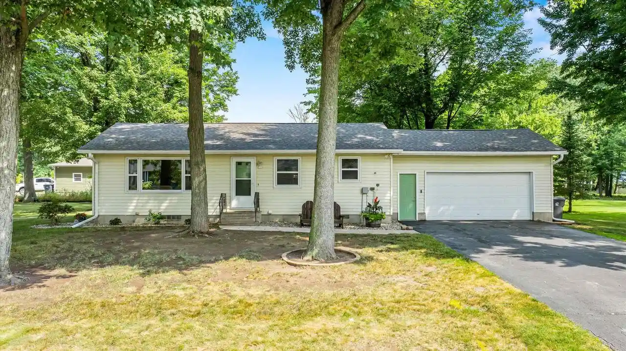 1st image of 711 E 25th Street Street, Marshfield, WI 54449 | MLS# 22603709