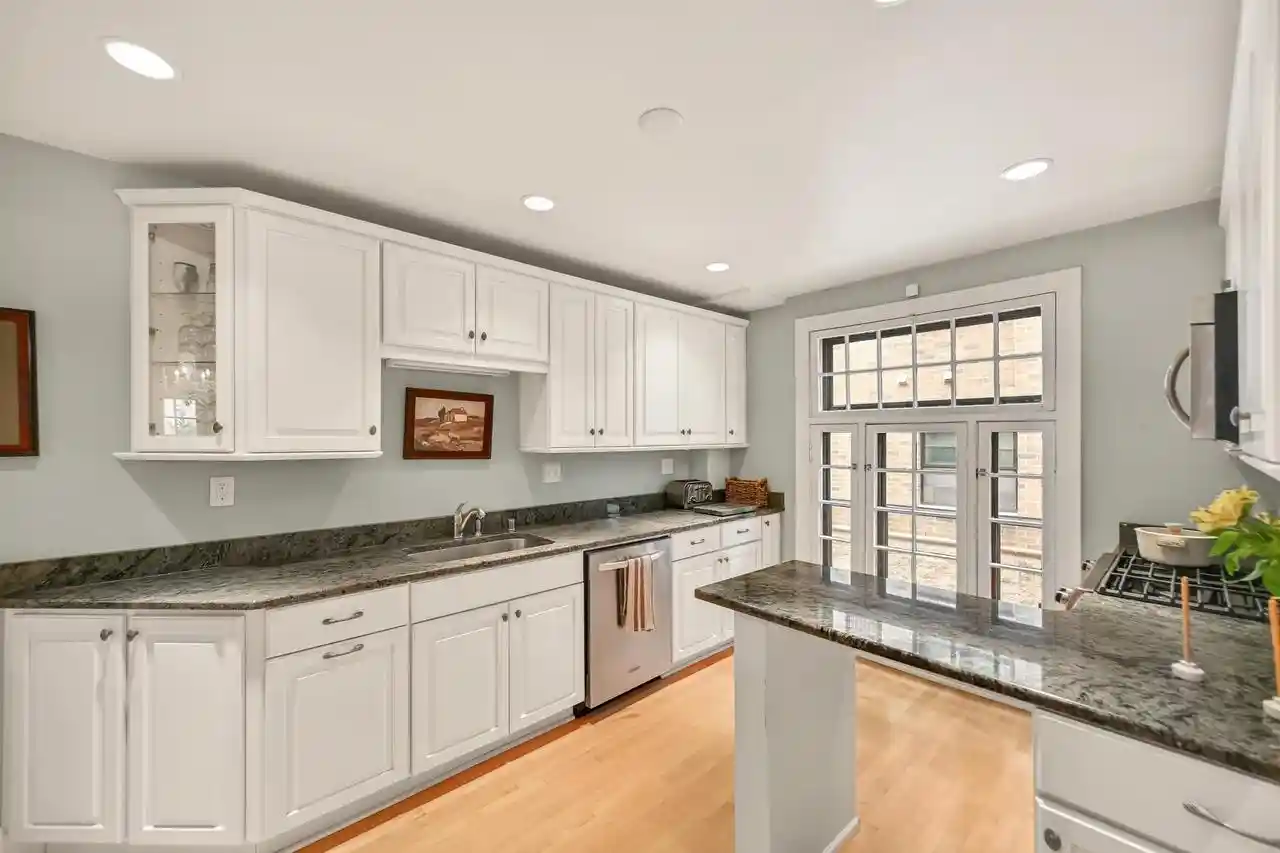 4th image of 2009 N Prospect Avenue Avenue #20, Milwaukee, WI 53202 | MLS# 1974468