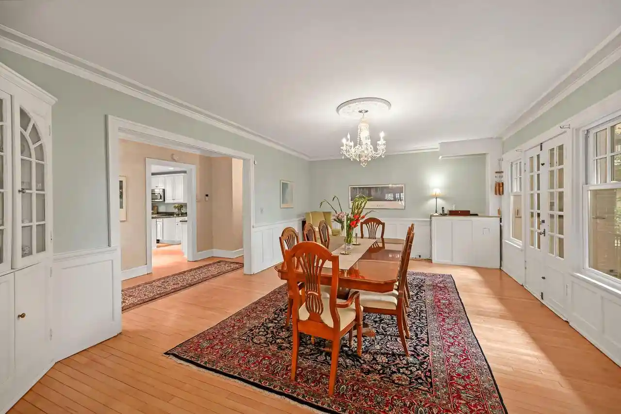 2nd image of 2009 N Prospect Ave Ave, Milwaukee, WI 53202