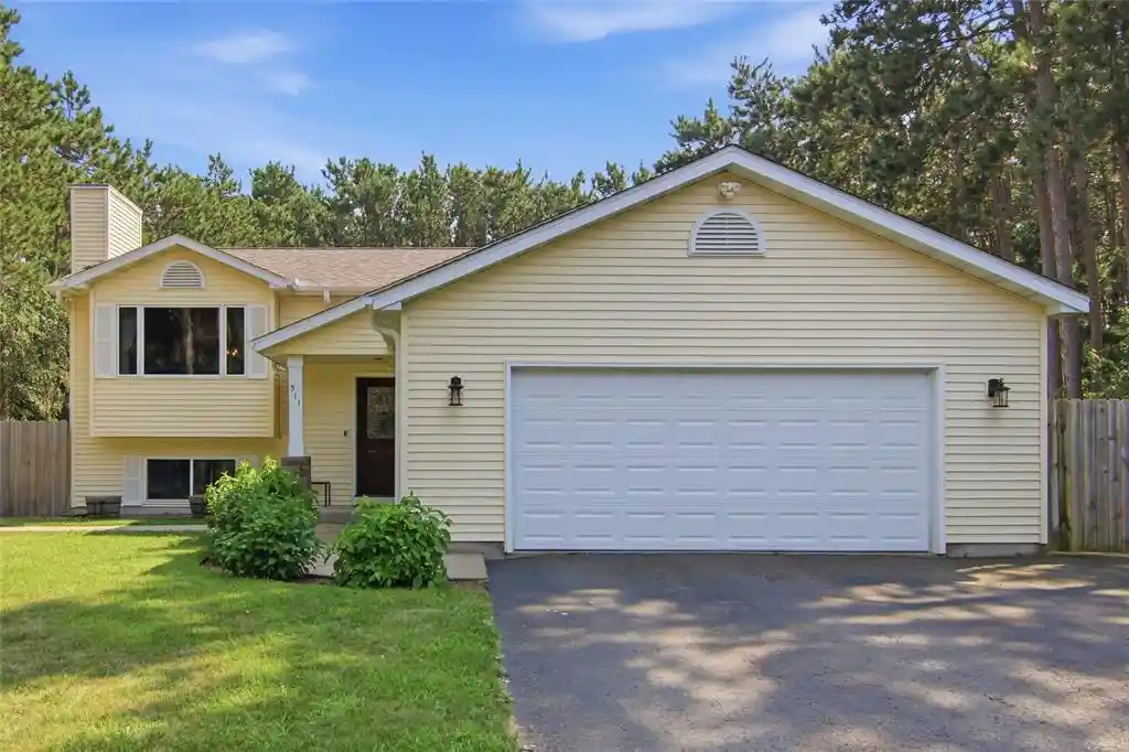 1st image of 511 S Beach Dr Dr, Altoona, WI 54720 | MLS# 1603829