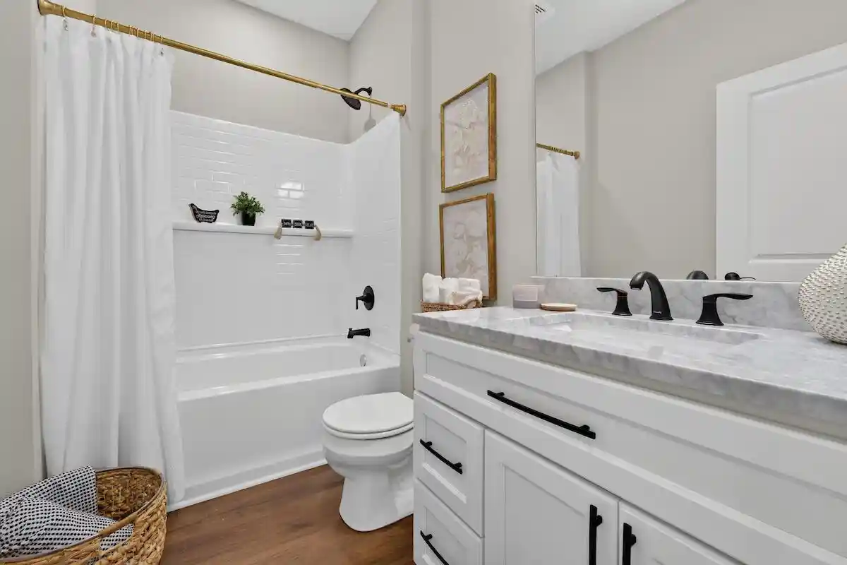 Photo 4 of Single family home for sale at 5315 Emstan Hills Road Road, Racine, WI 53406 | MLS# 1974474 | Listing updated on 2026-08-31
