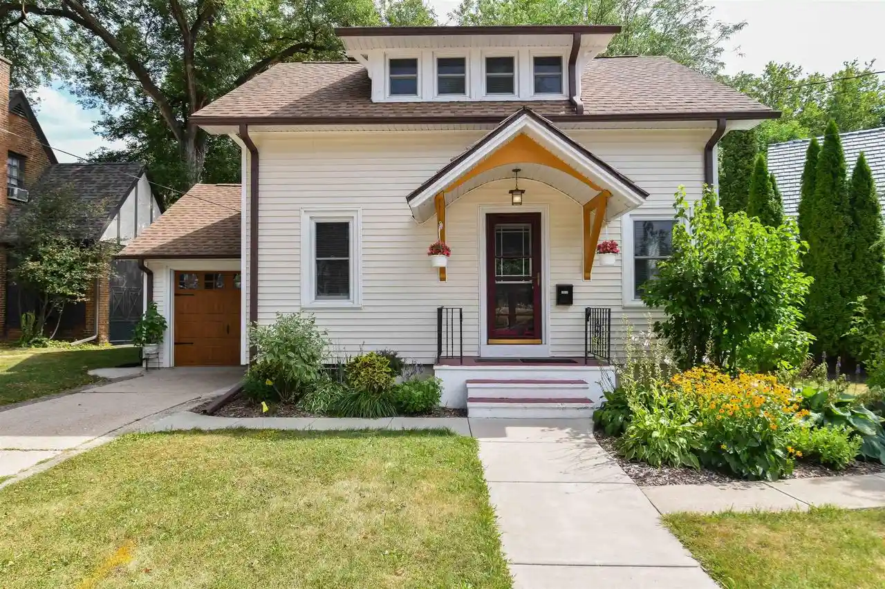 1st image of 1610 Oakwood Avenue Avenue, Beloit, WI 53511 | MLS# 2029561