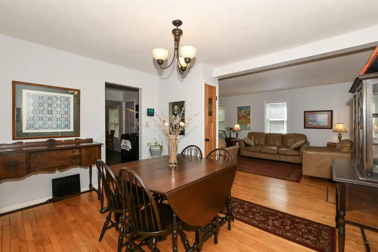 2nd image of 1610 Oakwood Avenue Avenue, Beloit, WI 53511 | MLS# 2029561
