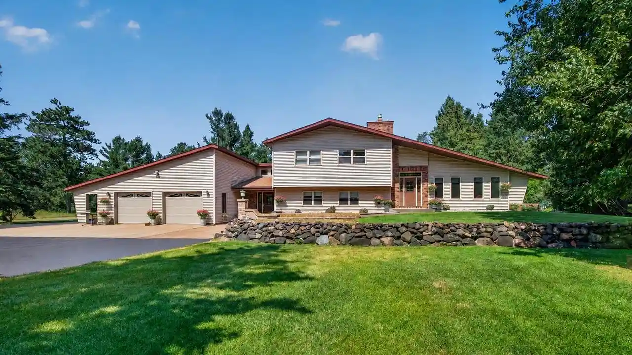 1st image of 654 Bens Lane Lane, Stevens Point, WI 54482 | MLS# 22603711
