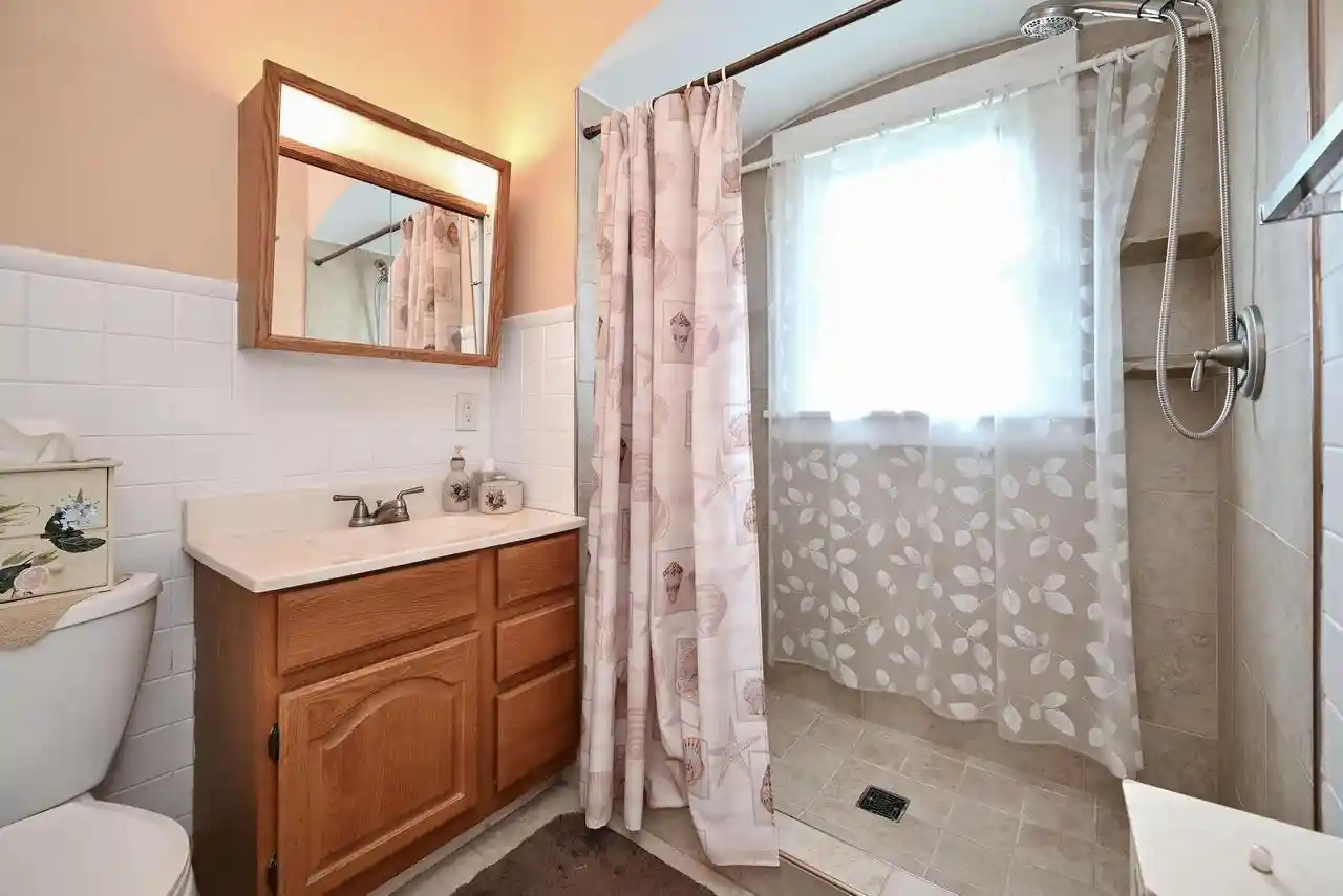 image of 1217 East Avenue S Avenue S, La Crosse, WI 54601 | MLS# 1974491