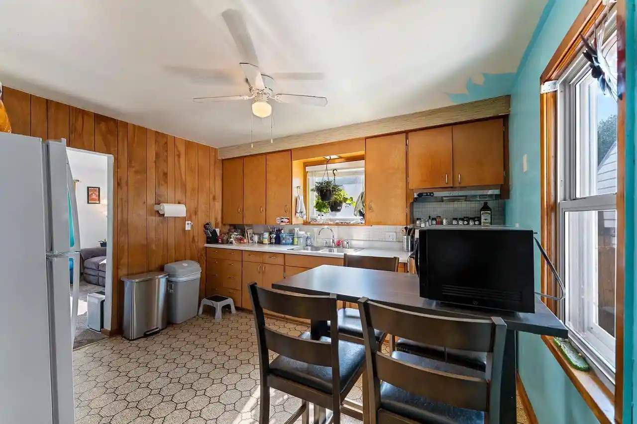 3rd image of 207 Rolland Street Street, Algoma, WI 54201 | MLS# 50330289