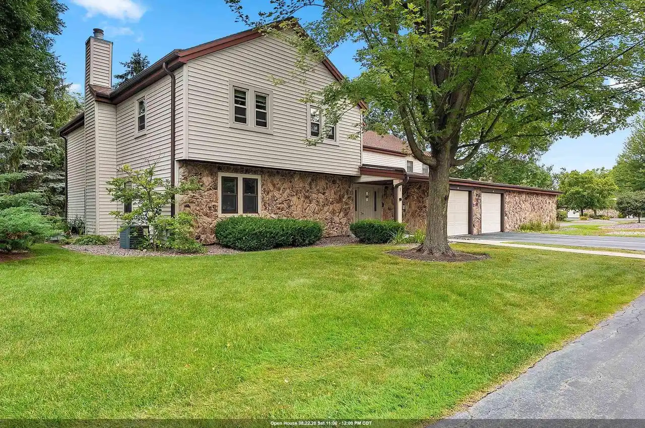 1st image of 1820 Rideway Dr Dr #12B, De Pere, WI 54115 | MLS# 50330294