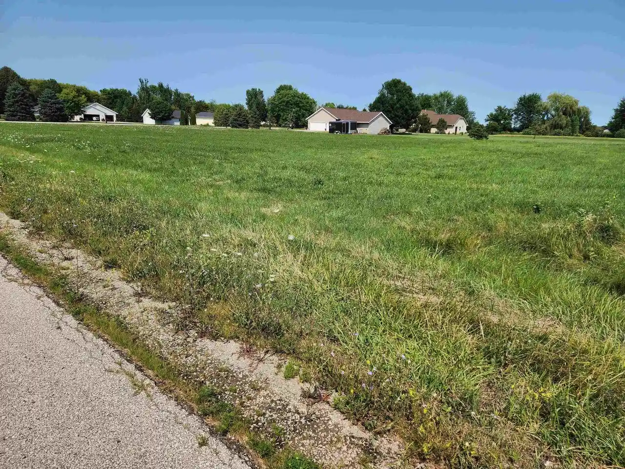 2nd image of 3211 Lazy Day Dr Dr, De Pere, WI 54115 | MLS# 50330258