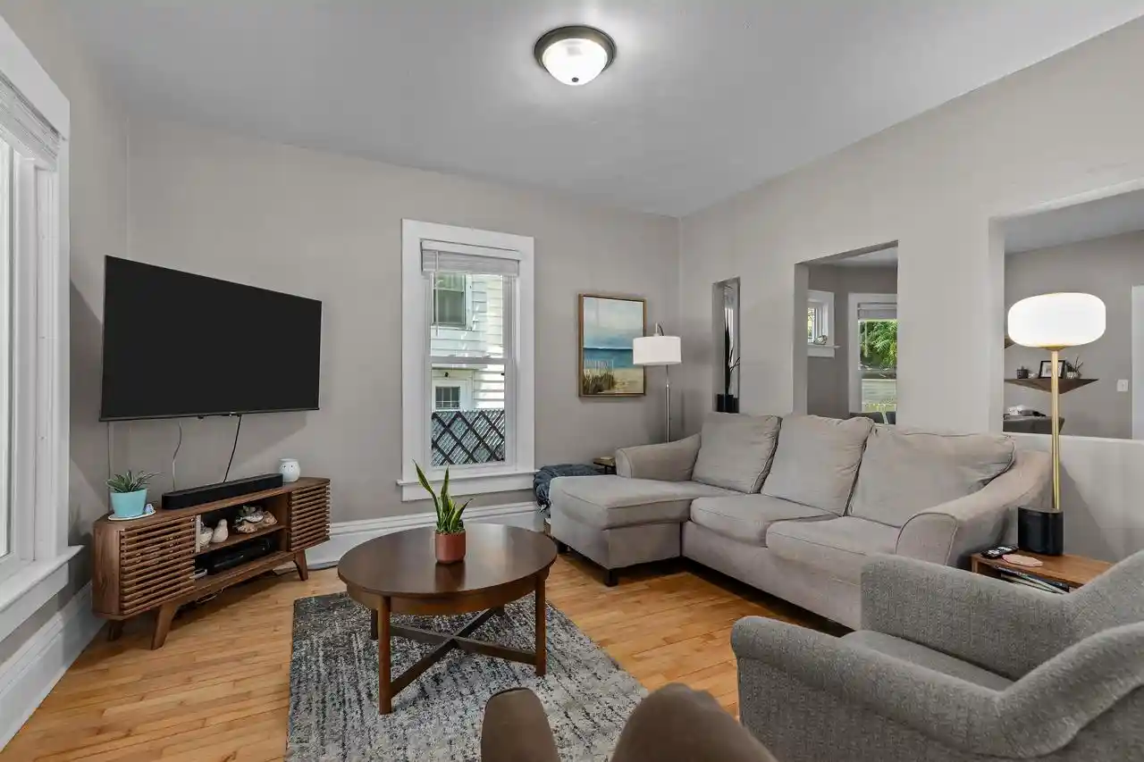2nd image of 623 W New York Avenue Avenue, Oshkosh, WI 54901 | MLS# 50330298