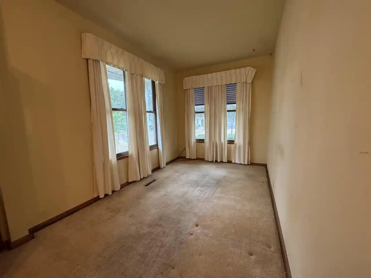 33rd image of 1243 Oak Street Street, Beloit, WI 53511 | MLS# 2029572