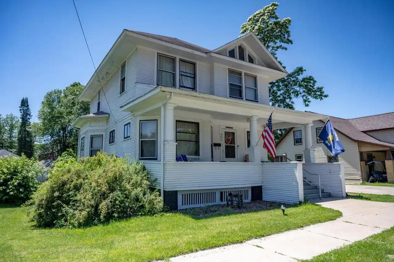 2nd image of 506 W State Street Street, Mauston, WI 53948 | MLS# 2029576