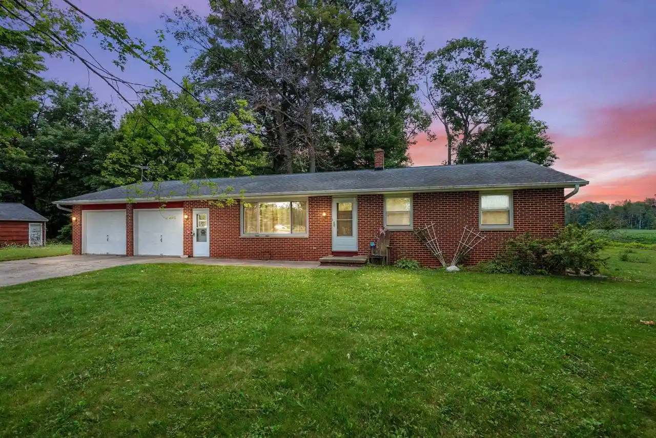 Photo 1 of Single family home for sale at 138 Elm Dr Dr, Green Bay, WI 54313 | MLS# 50330296 | Listing updated on 2026-09-09