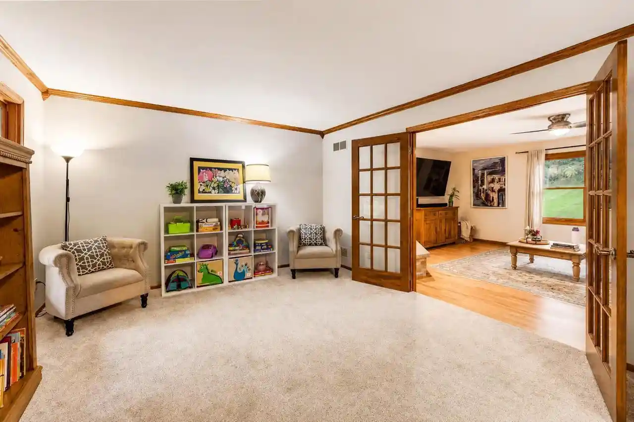 2nd image of 952 Greenway Terrace Terrace, Hartland, WI 53029 | MLS# 1974522