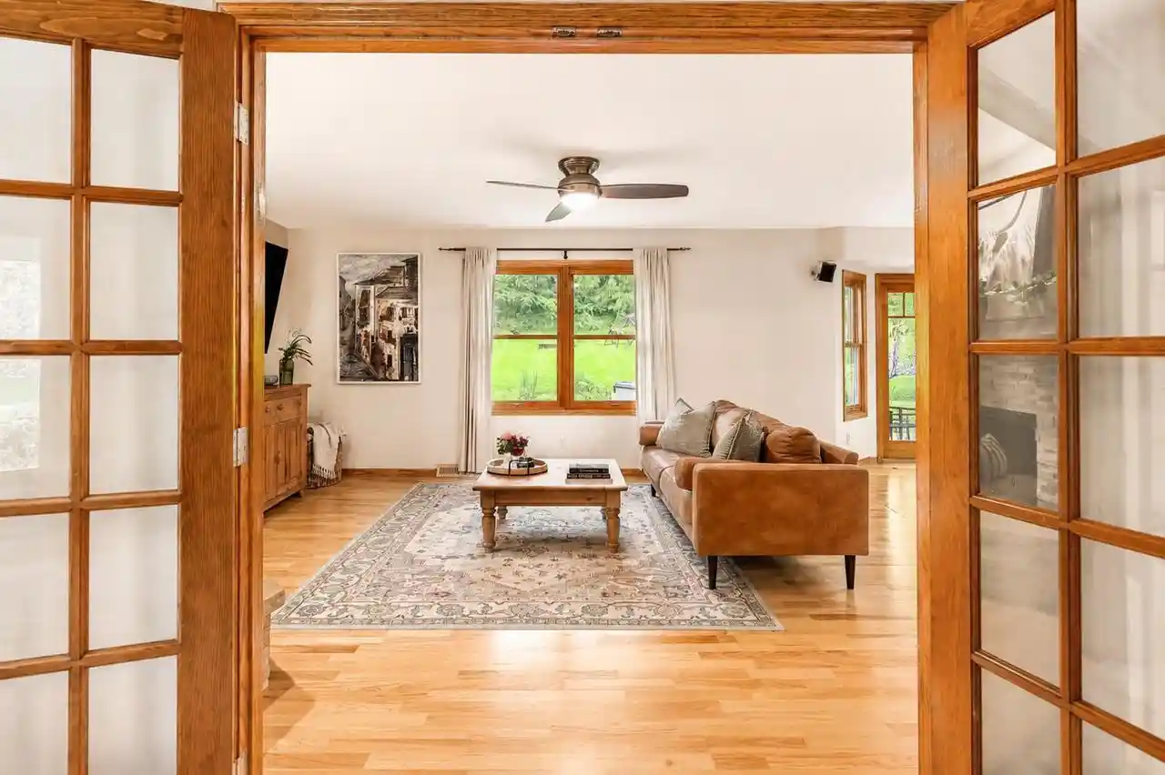 4th image of 952 Greenway Terrace Terrace, Hartland, WI 53029 | MLS# 1974522