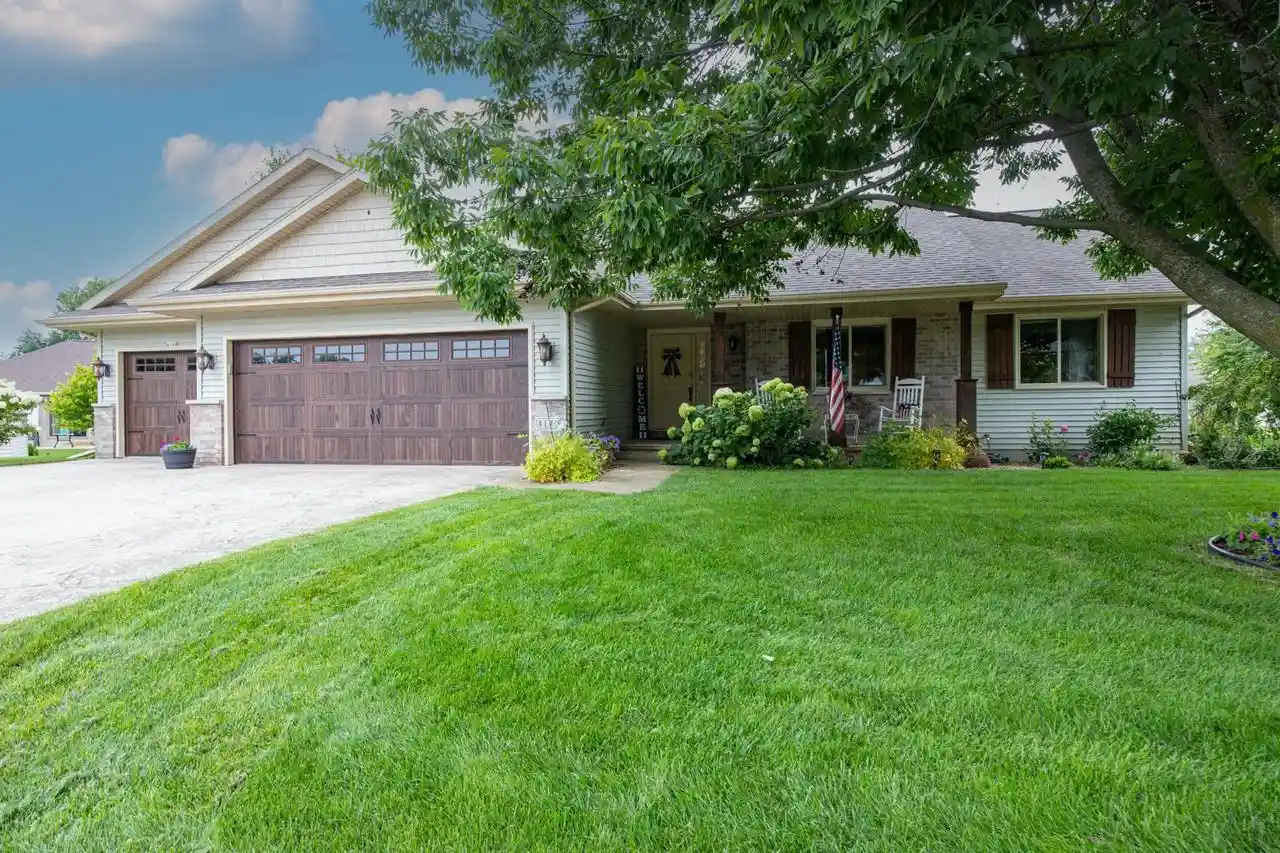 1st image of 4149 Westview Lane Lane, Oshkosh, WI 54904 | MLS# 50330305