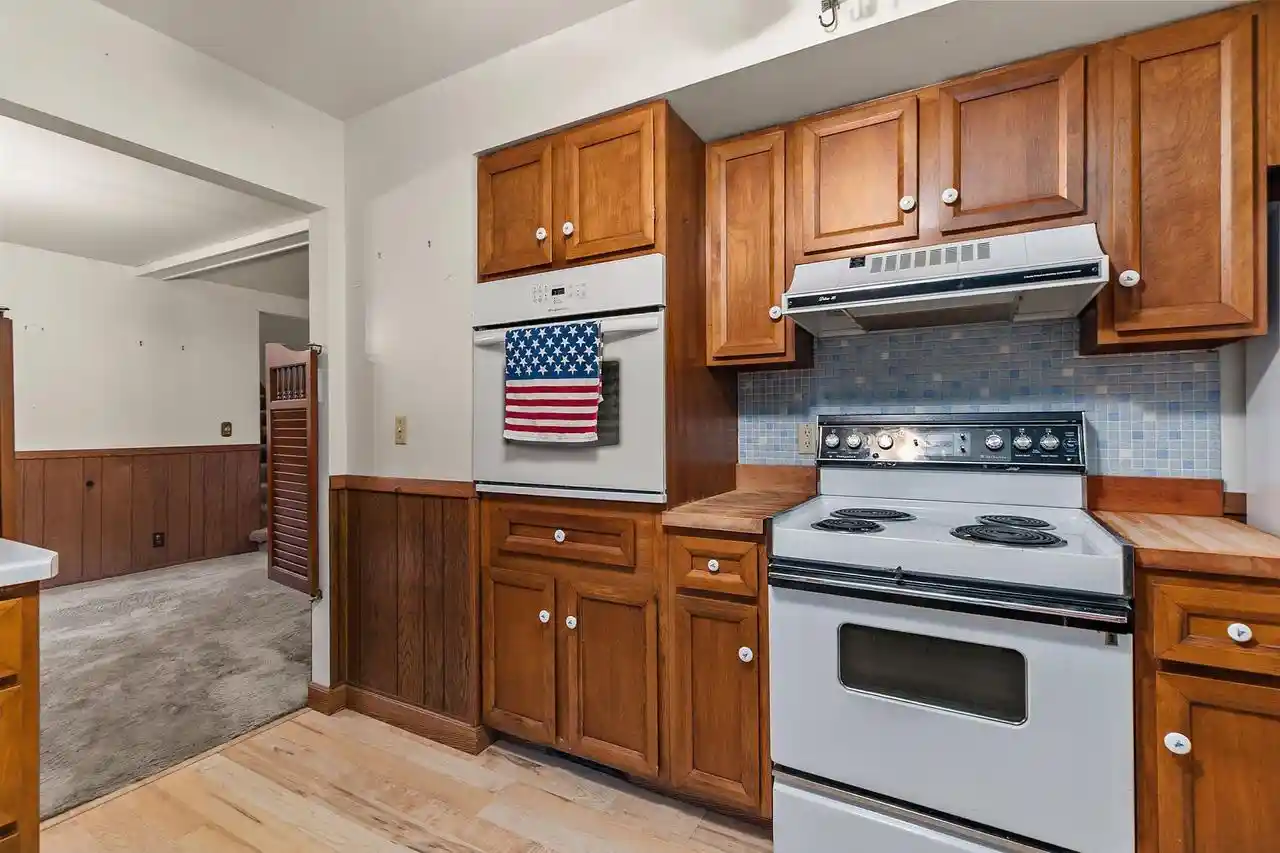 Photo 3 of Single family home for sale at 110 Woodside Court Court, Neenah, WI 54956 | MLS# 50330292 | Listing updated on 2026-09-22