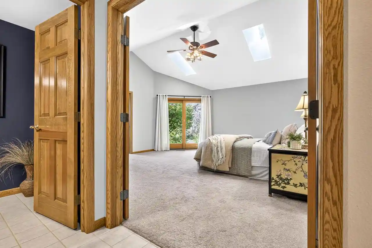 3rd image of 2928 E Ridge Pl Pl, Neenah, WI 54956 | MLS# 50330307