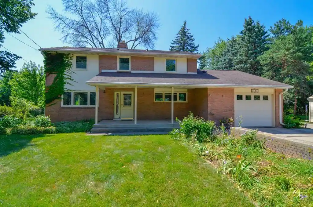 1st image of 1105 S Timmers Lane Lane, Appleton, WI 54914 | MLS# 50330312