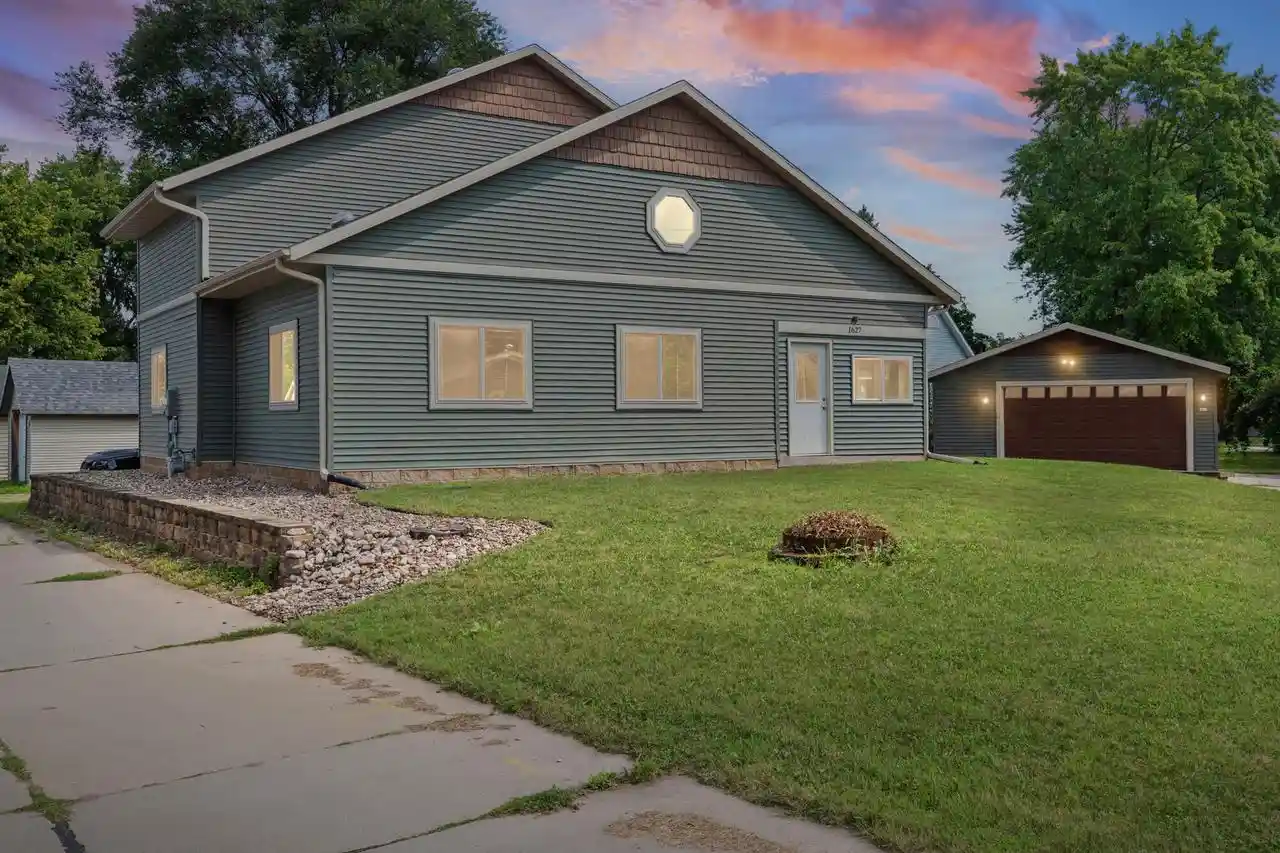 1st image of 1627 N Salem Road Road, La Crosse, WI 54603 | MLS# 1974539