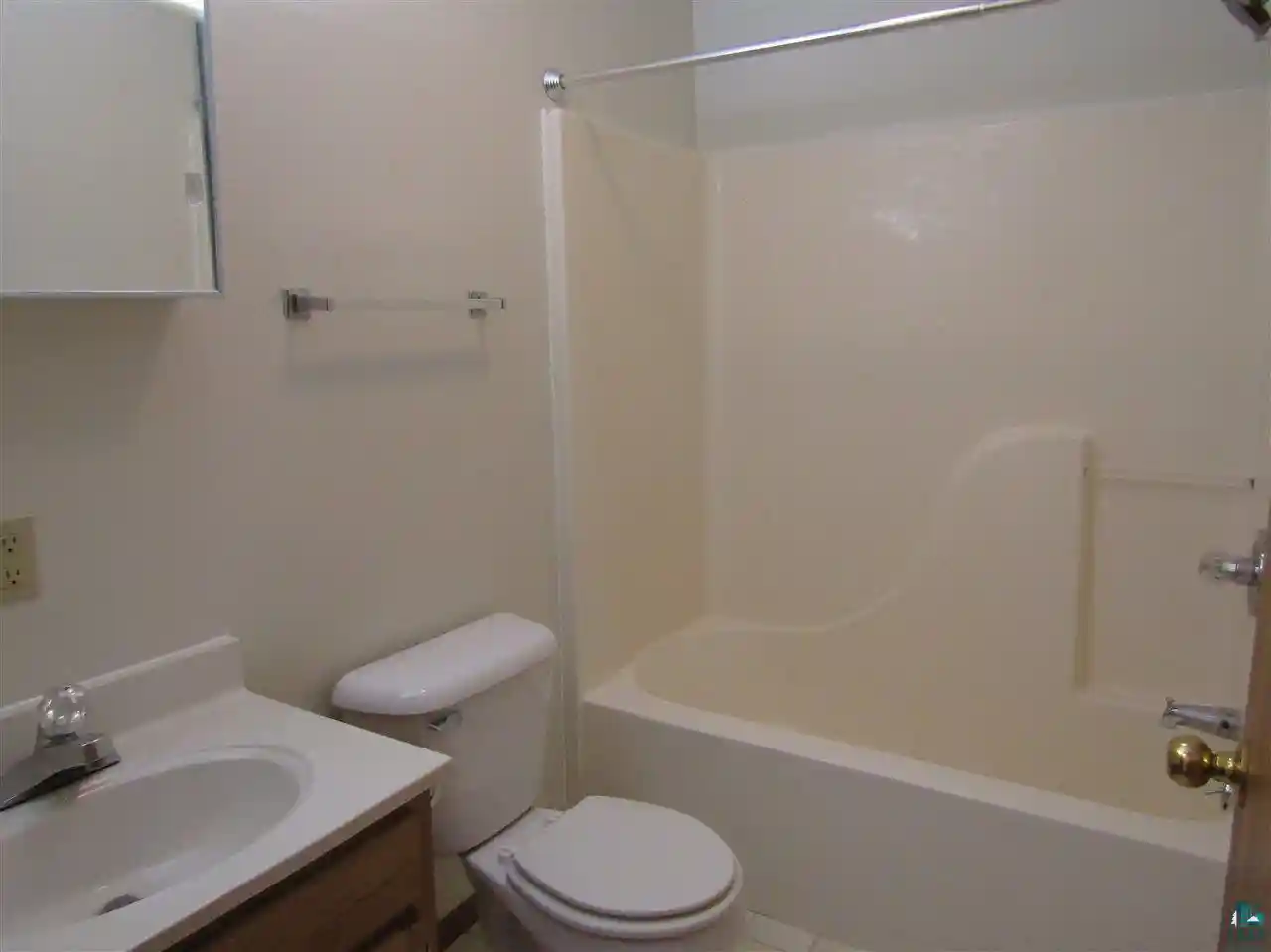 3rd image of 47 E 4Th St St, Superior, WI 54880 | MLS# 6127126