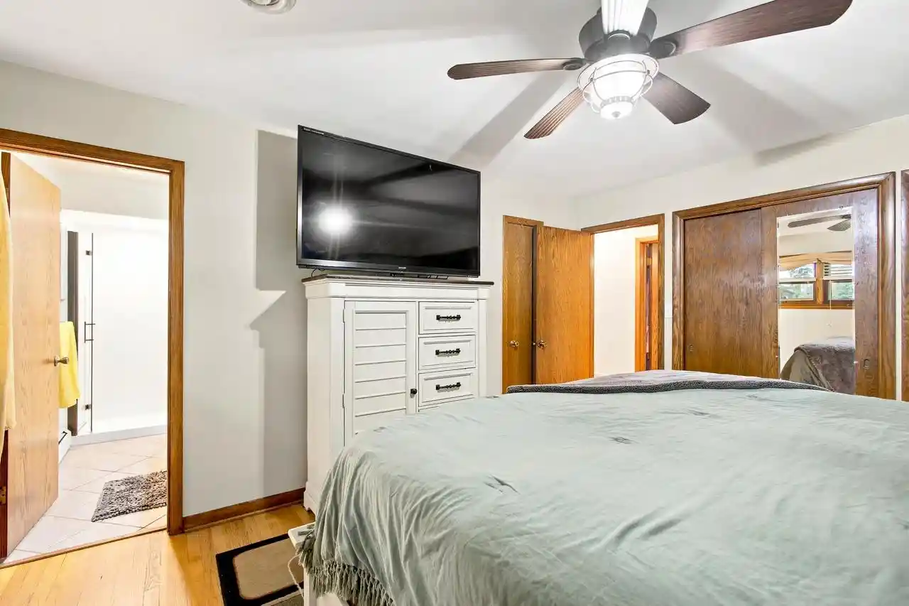 5th image of 10400 W Pallottine Dr Dr, Milwaukee, WI 53228 | MLS# 1974543