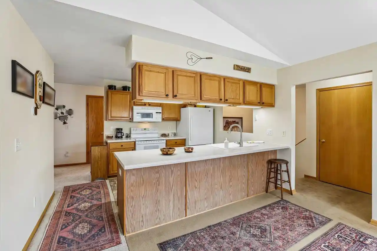 3rd image of 1550 Sienna Crossing #42, Janesville, WI 53546 | MLS# 2029592