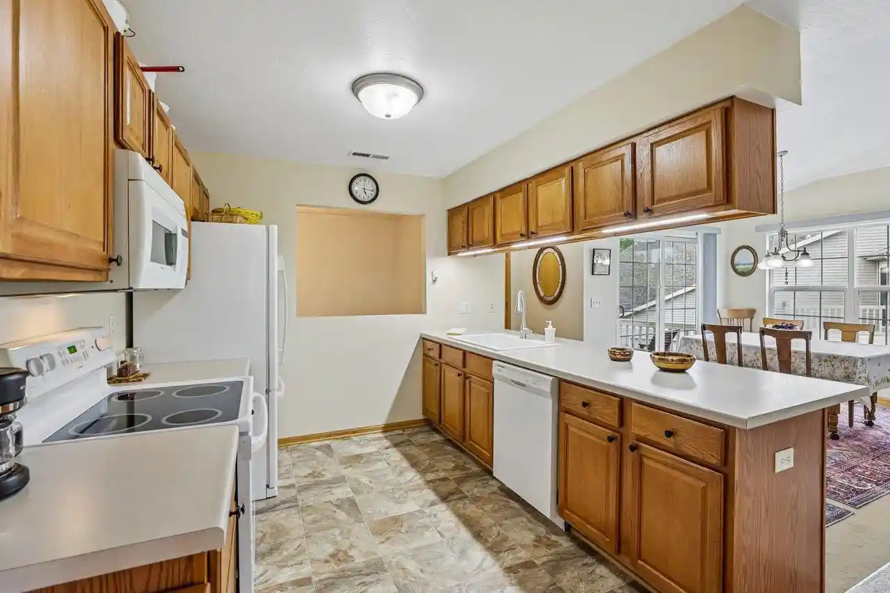 33rd image of 1550 Sienna Crossing #42, Janesville, WI 53546 | MLS# 2029592