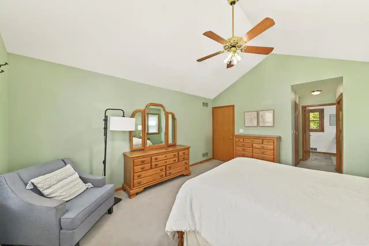 4th image of W151N10742 Preserve Parkway Parkway, Germantown, WI 53022 | MLS# 1974548