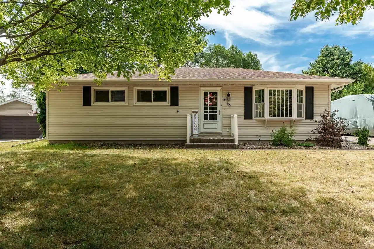 53rd image of 2160 Linway Dr Dr, Beloit, WI 53511 | MLS# 2029600