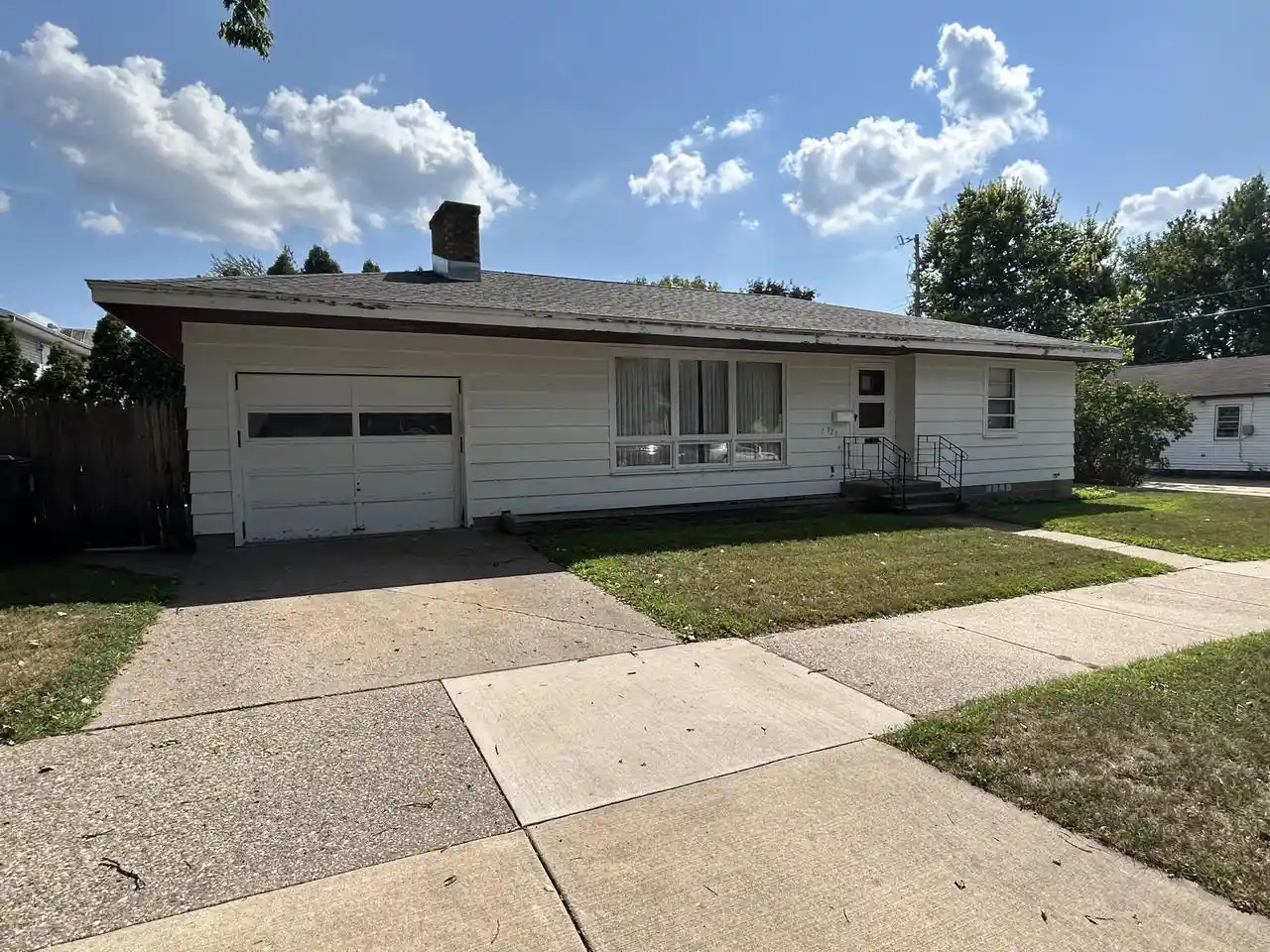 1st image of 920 Zeisler St 731 10th St N Street Street, La Crosse, WI 54601 | MLS# 1974557