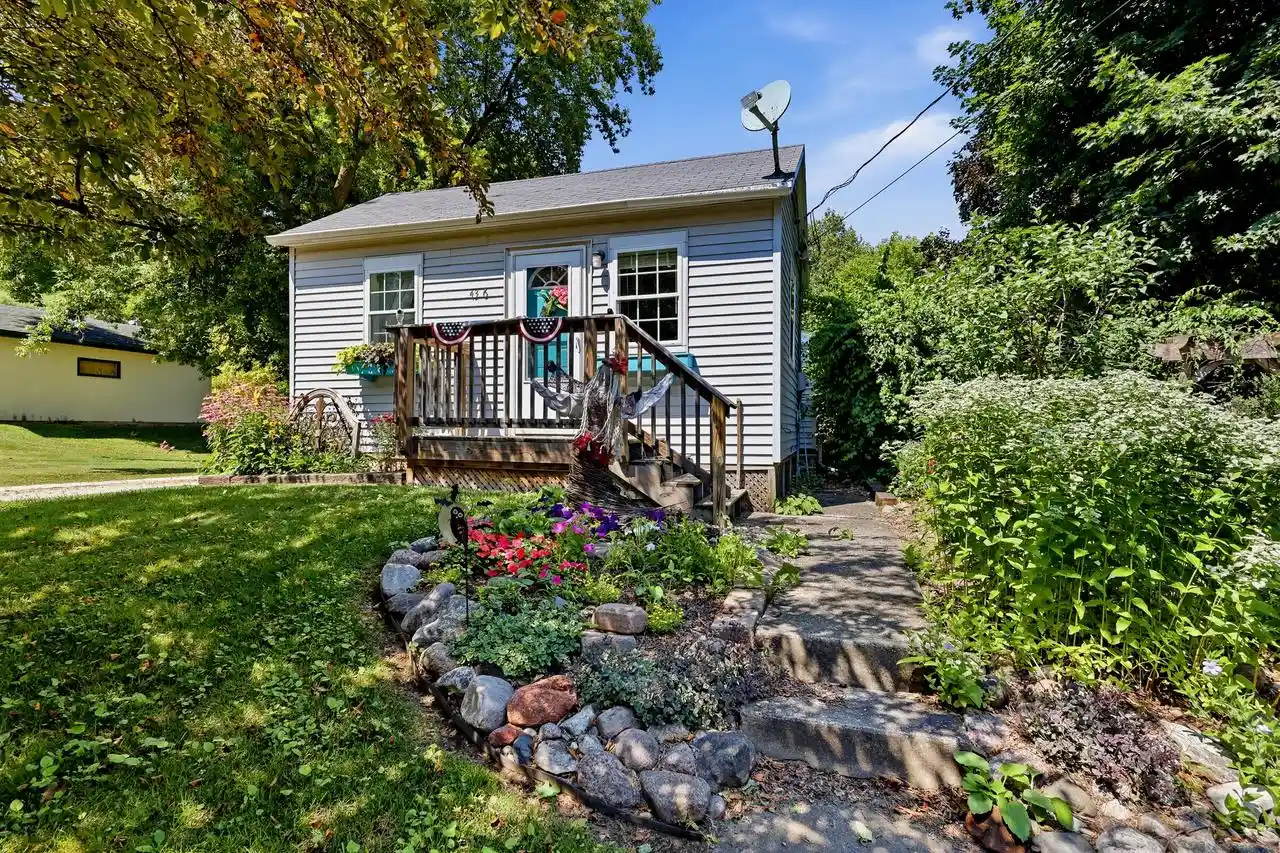 1st image of 4316 Delta Street Street, Manitowoc, WI 54220 | MLS# 1974571