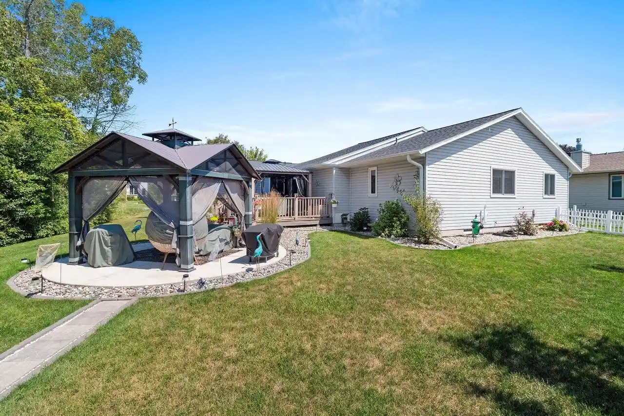 2nd image of 4517 Harvest Circle Circle, Manitowoc, WI 54220 | MLS# 1974576