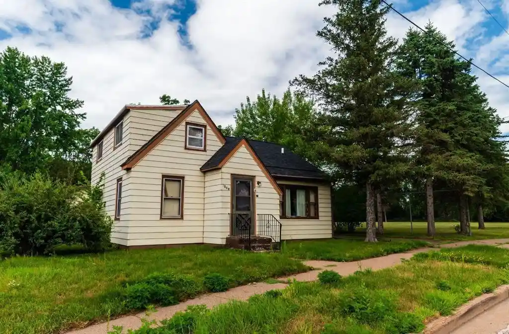 image of 1520 9th Street Street, Eau Claire, WI 54703 | MLS# 1603854