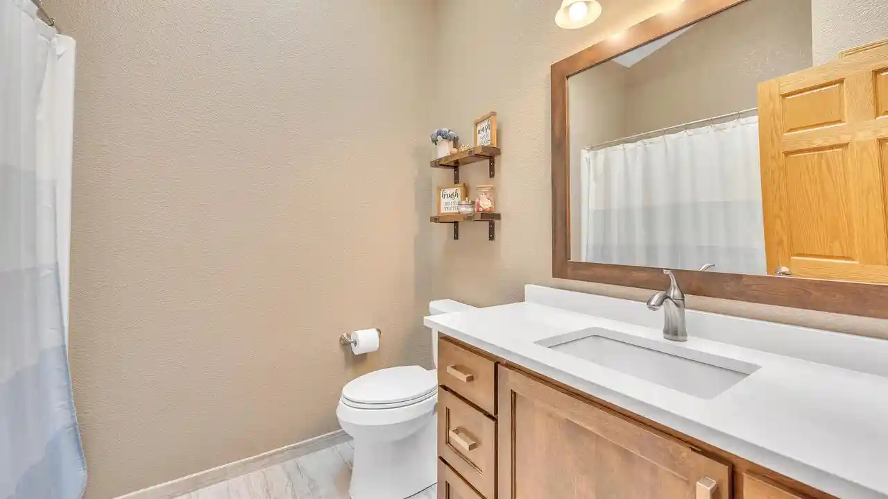 5th image of N6194 Kapur Dr Dr, Sheboygan Falls, WI 53085 | MLS# 1974579