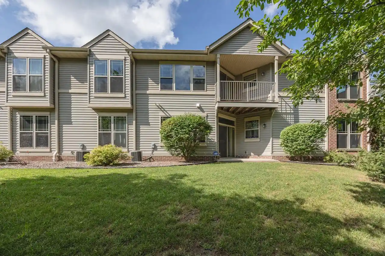 3rd image of N82w13392 Fond Du Lac Ave Ave, Menomonee Falls, WI 53051